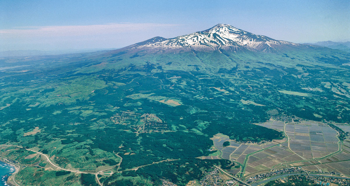 鳥海山大会 山形県 秋田県 のエントリーを受付開始しました 新着情報 Sea To Summit アウトドアスポーツを通じて自然の循環を体感する環境スポーツイベント